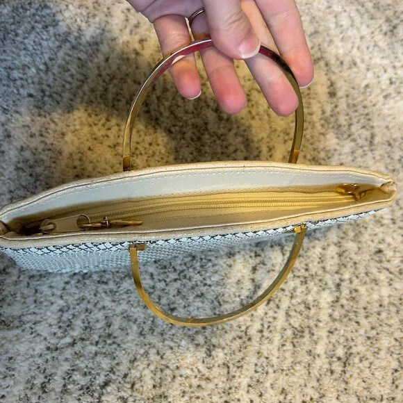 Gold & Metallic PURSE! - Picture 3 of 8